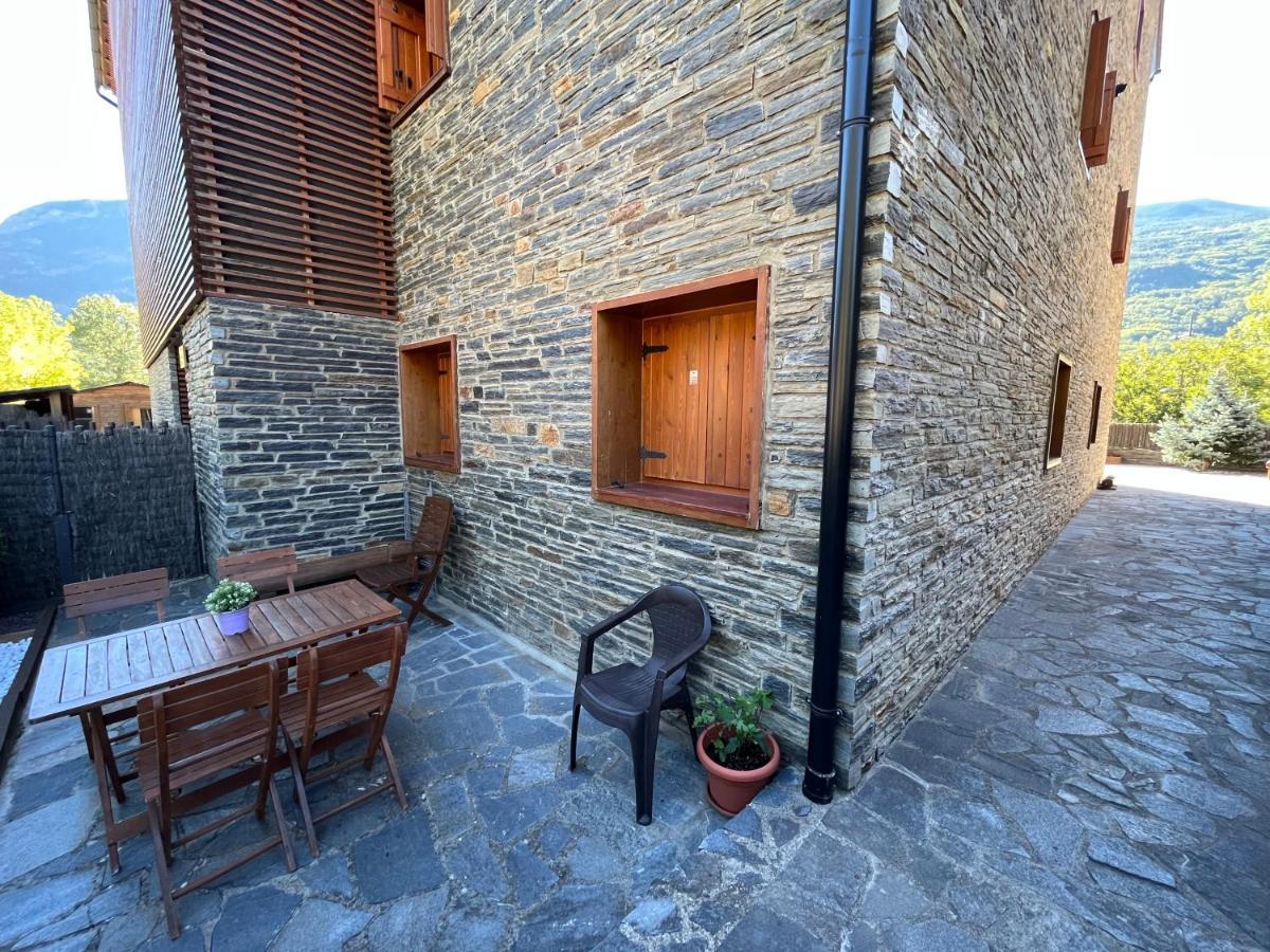 B49 - Bajo Con Jardin Peguera - Villmor Lägenhet Benasque Exteriör bild