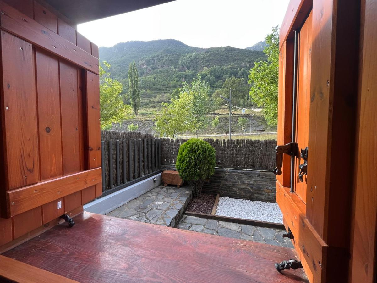 B49 - Bajo Con Jardin Peguera - Villmor Lägenhet Benasque Exteriör bild